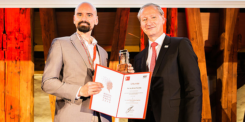 TÜV AUSTRIA Wissenschaftspreis 2019: In der Kategorie „Universitäten/Fachhochschulen“ überzeugte die Diplomarbeit von Michael Treml, TU Wien. Er entwickelte ein neues Konzept für ein Blindenschrift-Display, das Potenzial mit sich bringt, Mobilität und Flexibilität bei einem günstigen Preis zu vereinen. (C) TÜV AUSTRIA, Saskia Jonasch