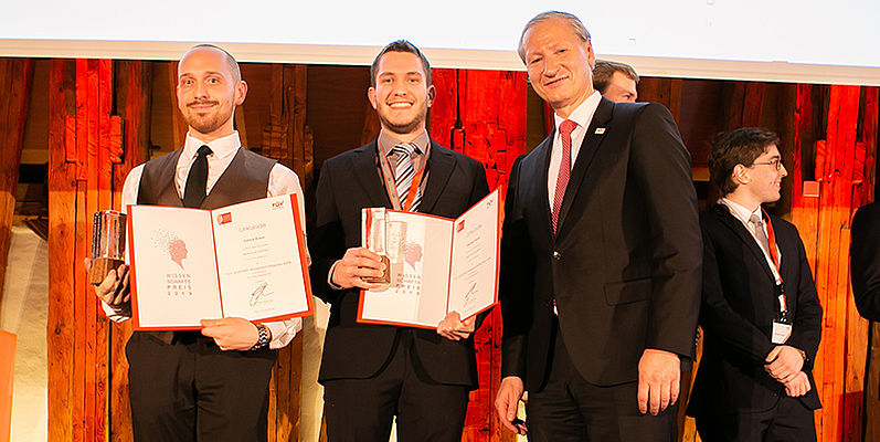 TÜV AUSTRIA Wissenschaftspreis 2019: In der Kategorie HTL ging der TÜV AUSTRIA Wissenschaftspreis 2019 an Michael Hicker und Patrick Kraus von der HTL Hollabrunn für ihren "Smart Assistant". Einreichungen für 2020 unter www.tuvaustria.com/wissenschaftspreis (C) TÜV AUSTRIA, Saskia Jonasch