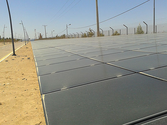 TÜV AUSTRIA Hellas, Ortadoğu'da devam eden yatırımların bağımsız denetim merkezi olarak, Ürdün'deki en büyük fotovoltaik tesislerin denetimini üstlenmiştir. 
