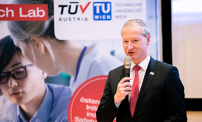 TU Wien und TÜV AUSTRIA wollen die Industrie sicherer machen: Im „TÜV AUSTRIA Security in Industry - Research Lab” wird nun im Rahmen von neun Dissertationen an wichtigen Sicherheitsthemen für die Industrie geforscht: Laut Dr. Stefan Haas, CEO TÜV AUSTRIA Group, Safety- & Security-Architekturen und unterstützende Tools sollen wesentlich dazu beitragen, ein Mehr an integrativer Sicherheit zu bringen." www.tuvaustria.com/securityinindustry (C) TÜV AUSTRIA, Saskia Jonasch