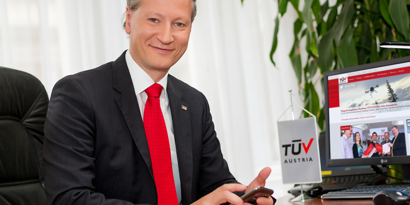 Od inšpekcij do inovacij: intervju z dr. Stefanom Haasom, izvršnim direktorjem TÜV AUSTRIA, Photo: Ludwig Schedl, (C) TÜV AUSTRIA.